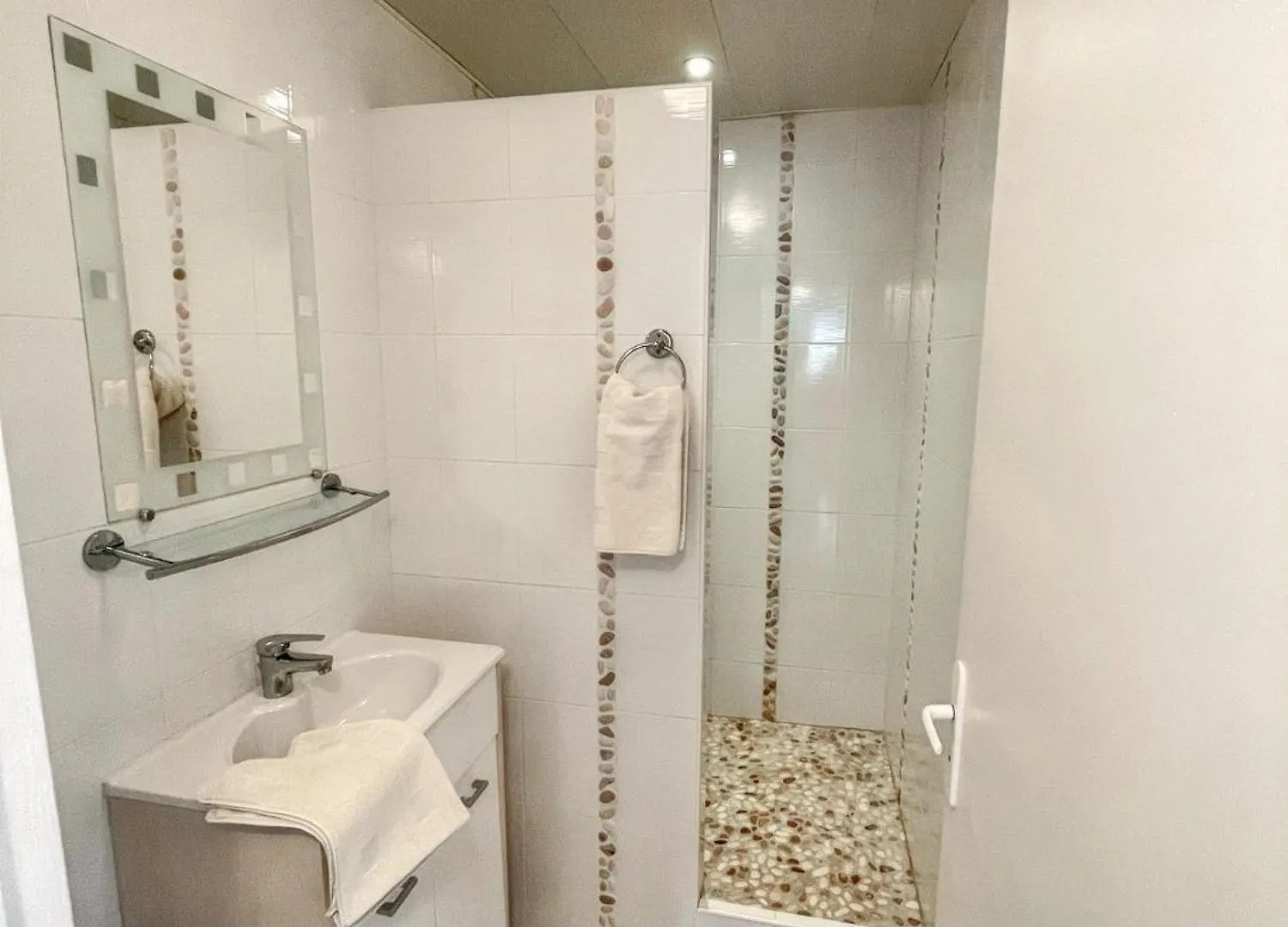 Maison Accueillante A Fouesnant Avec Grand Jardin Дом отдыха